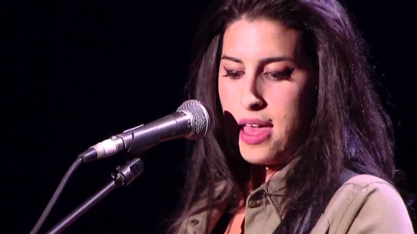 Amy Winehouse Rare HD Footage Live ( Take The Box, In My Bed