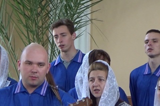 Кистью Творца созданы небеса.