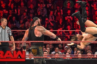 Braun Strowman vs. The Miz: Raw, Nov. 6, 2017