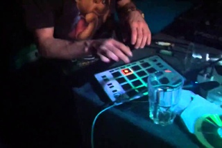 Animal PetSteP b2b FatmanBeatz feat Green Grey live beat making ipad beatmaker2 vs Akai MPC