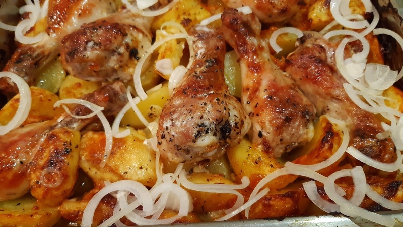 Рецепт на каждый день. Курица с картошкой в духовке под