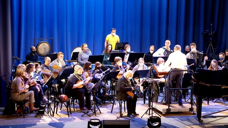 Русско народный оркестр инструменты. Большой русский оркестр. Дирижер народного оркестра. Большой русский оркестр. Большой русский оркестр.