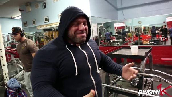 Kai Greene Trains Back, Chest