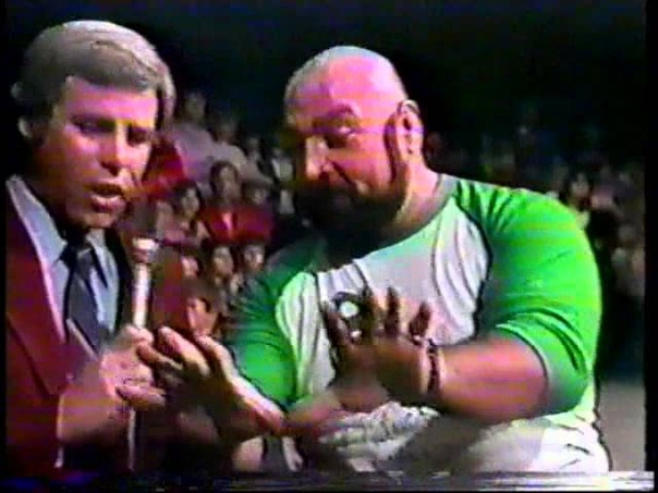 Jos Le Duc wants to Arm Wrestle Jerry Lawler