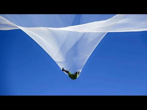 Heaven Sent: Skydiver Luke Aikins jumps 25000 feet without