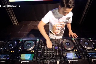 NEW PIONEER CDJ-2000-Nexus with Laidback Luke Performance (OFFICIAL HQ)