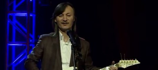 Улыкпан жолдасов песни. Улыкпан жолдасов песни. Лұқпан жолдасов. Казах с длинными волосами. Лукпан исекеев.