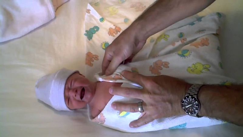 How to adorably swaddle your newborn