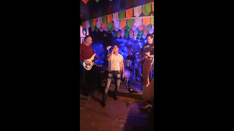 Live: Old Bus
