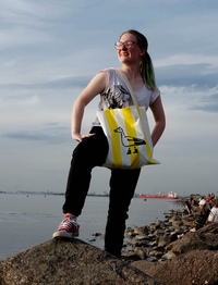 Полосатая сумка с чайкой, ручки длинные, внутри кармашек.  Есть в магазине FreeDom, возможен повтор в любых цветах на заказ за 500 рублей.