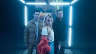 VIZE ft. ILIRA - Livin' Loud (Official Video 2021)