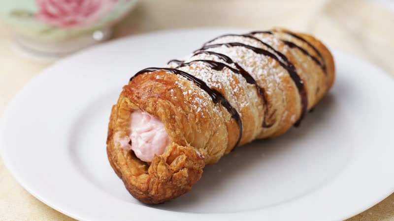 Strawberry Cream Stuffed