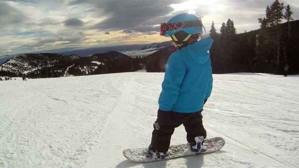 4 Year Old Snowboard Girl Riley