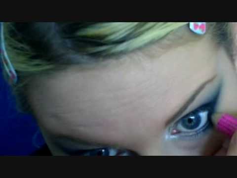 Britney Spears Stronger Make Up