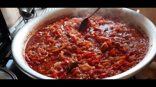 Салат с фасолью  “ЛОБИО“ по- Кубански