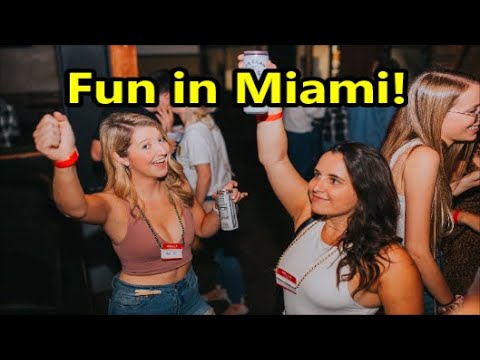 Walk along the Miami waterfront at night People are having fun Florida Miami