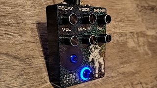 The black hole shimmer verb